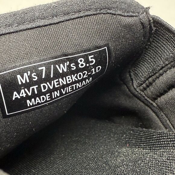 Kizik Venice Sneakers Womens 8.5 Triple Black Canvas Slip In Handsfree Shoes - Picture 12 of 16